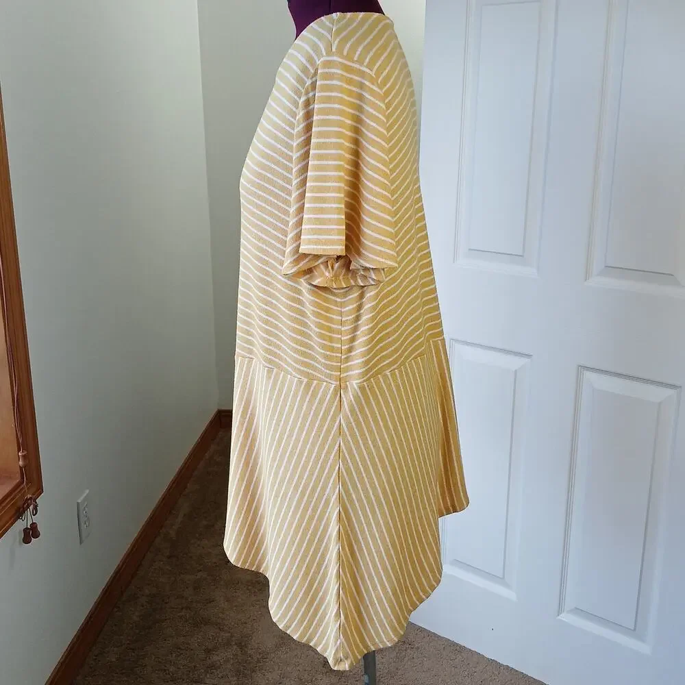 Lane Bryant Sunshine Striped Tunic Top 18 / 20 lightweight sweater short sleeves - Picture 2 of 12